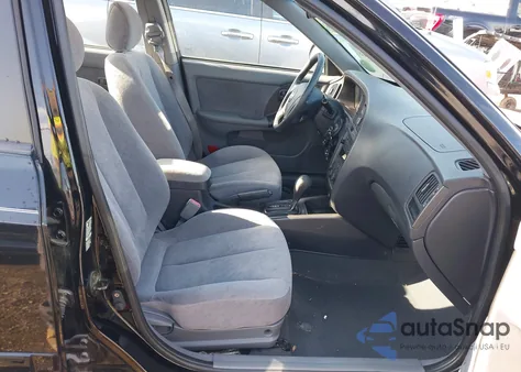 2005 Hyundai Elantra Gls/Gt from USA, damaged, VIN KMHDN46D35U098621